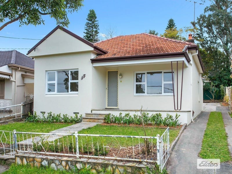 17 Dean Street, Strathfield South, NSW 2136 17 Dean Street, Strathfield South, NSW 2136