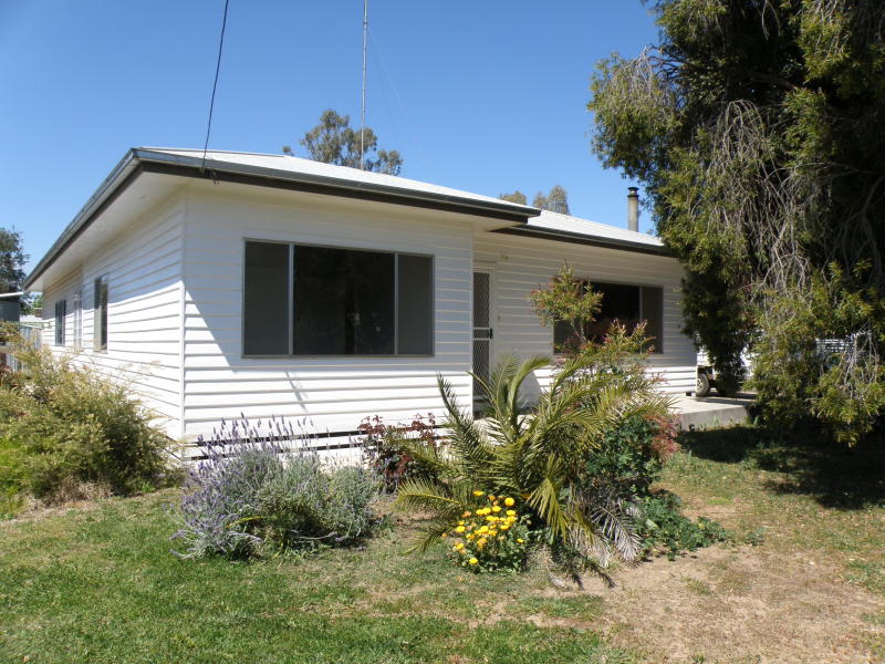 33 Yarrein Street, Barham, NSW 2732