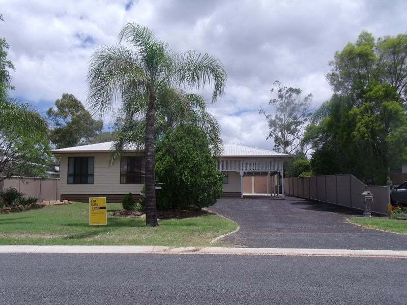 7 College Cres, Dalby, QLD 4405