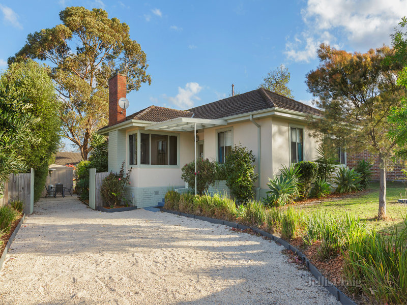 2 Benghazi Avenue, Ashburton, Vic 3147 Property Details