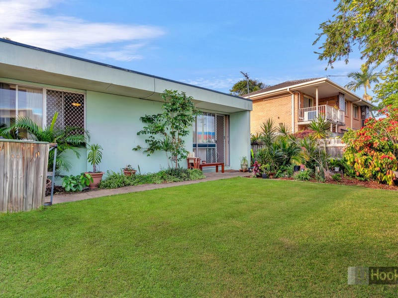 2/19 Robert Street, Labrador, QLD 4215