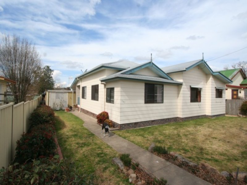 131 Logan Street, Tenterfield, NSW 2372