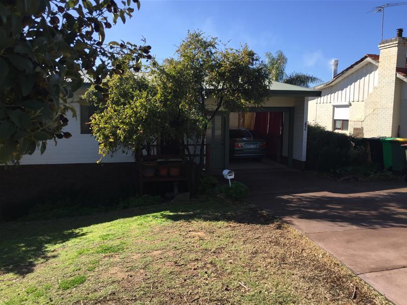 42 Hoylake Avenue, South Bunbury, WA 6230
