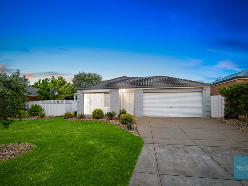14 Tamborine Way, Caroline Springs, VIC 3023 14 Tamborine Way, Caroline Springs, VIC 3023