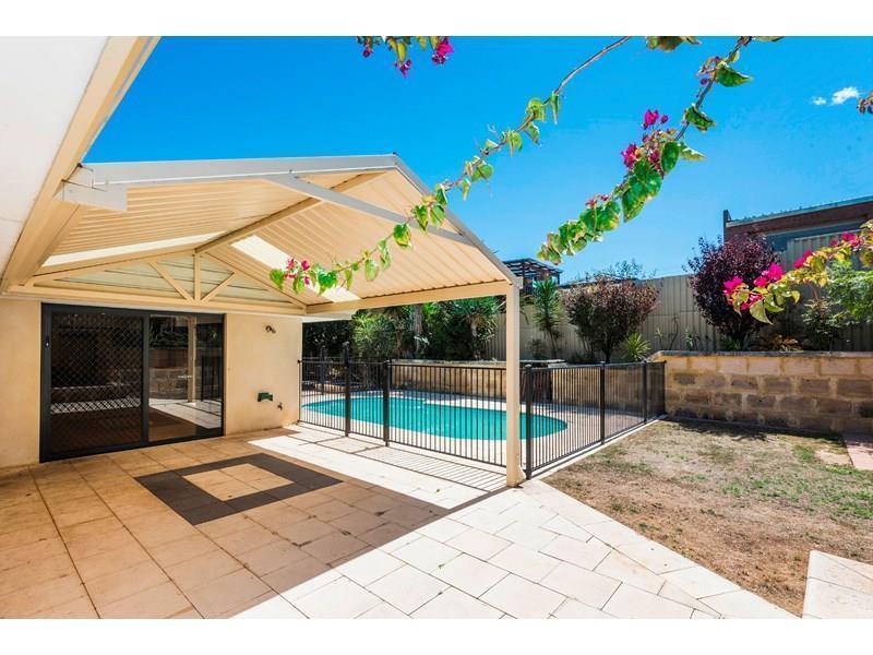 5 Milina Court, Wanneroo, WA 6065
