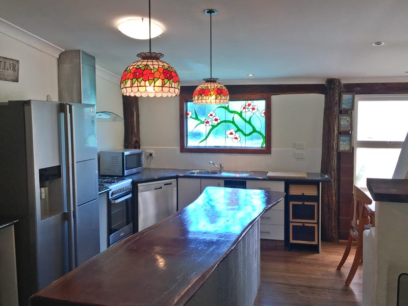 8 Baker Drive, Crescent Head, NSW 2440