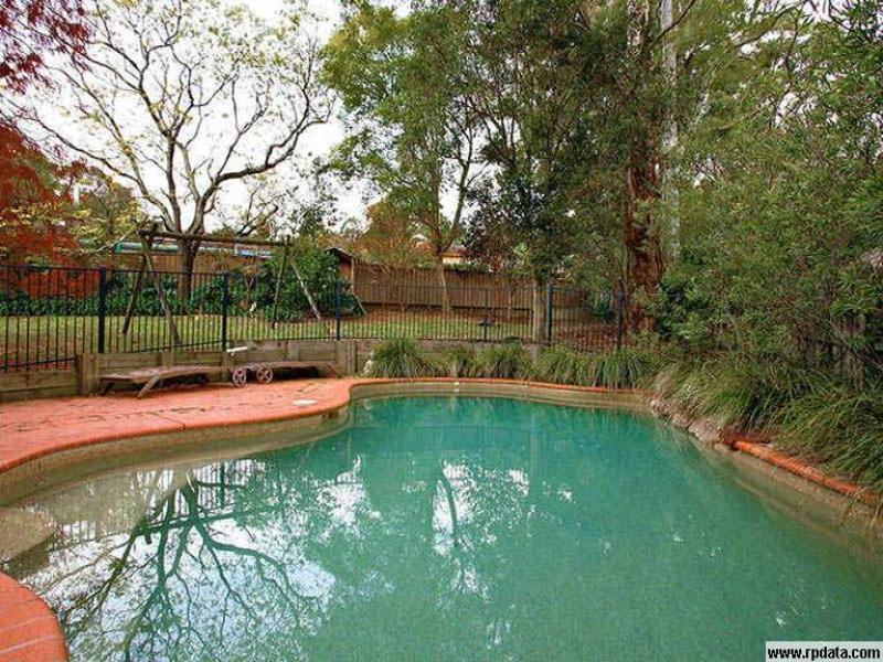 12 Larchmont Place, West Pennant Hills,