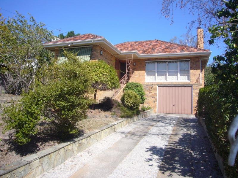 111 Mountain View Parade, Rosanna, VIC 3084