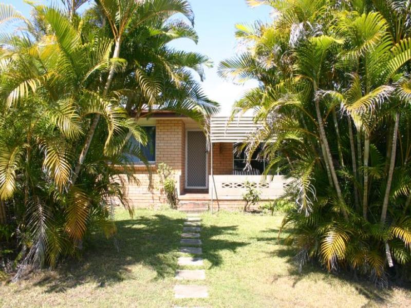 36 Beach Road, Dolphin Heads, QLD 4740