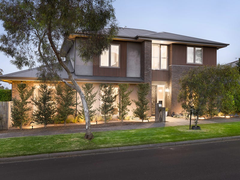 3 Forestwood Drive, Macleod, Vic 3085 Property Details