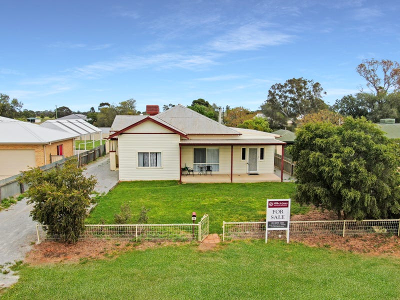 32 Ford Street, Ganmain, NSW 2702