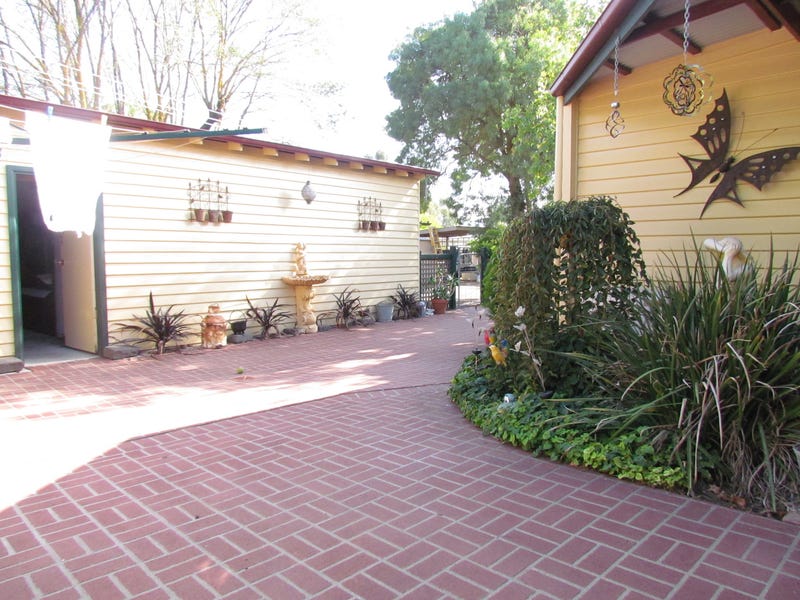 6 Raglan Street, Yea, Vic 3717 - Property Details