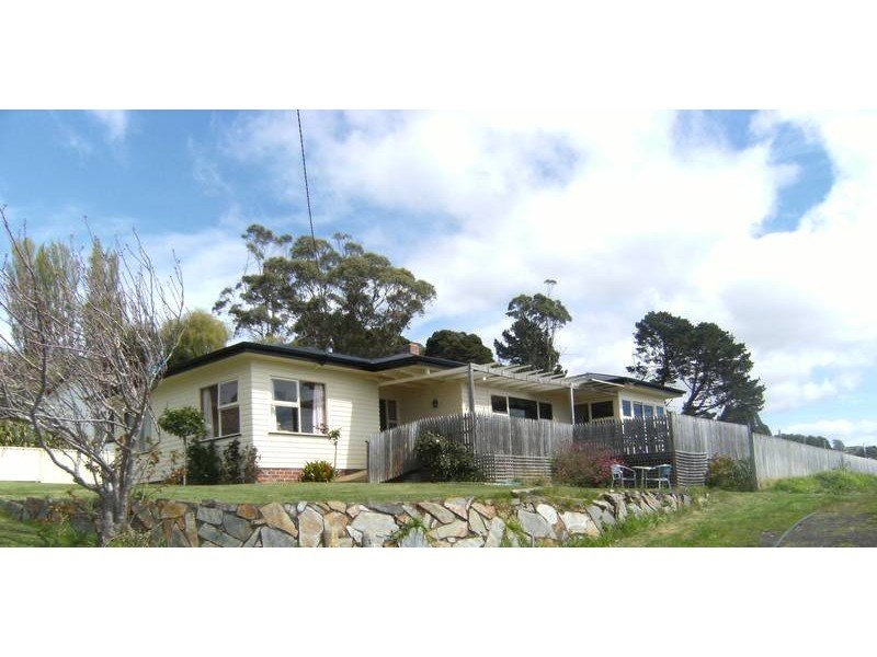 14 Seaside Crescent, Penguin, Tas 7316 Property Details