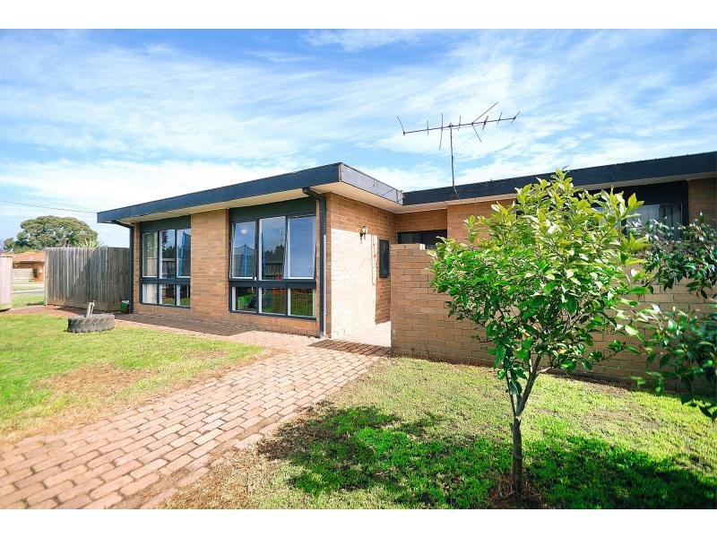 61 Stawell Street, Cranbourne, Vic 3977 Property Details