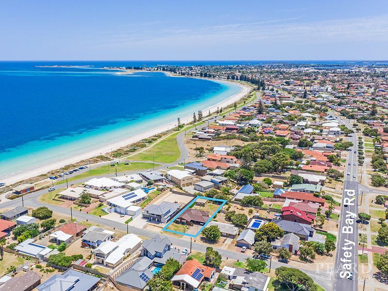 10 Francis Street, Waikiki, WA 6169 House for Sale
