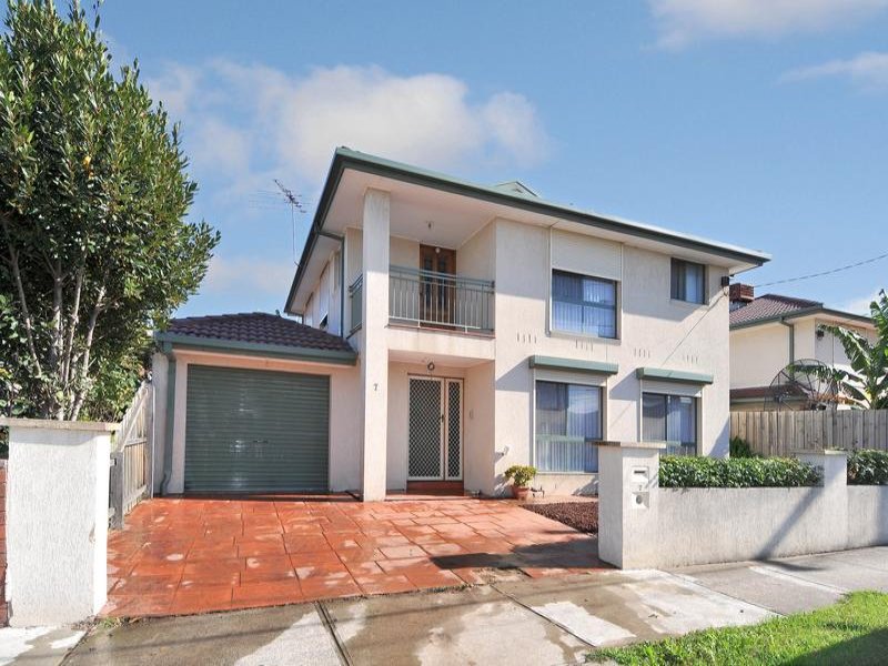 7 Victoria Drive, Thomastown, Vic 3074 Property Details