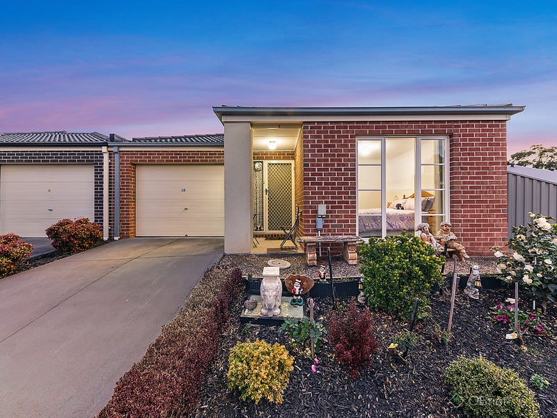 15 Blackburn Mews, Langwarrin, Vic 3910 Unit for Sale
