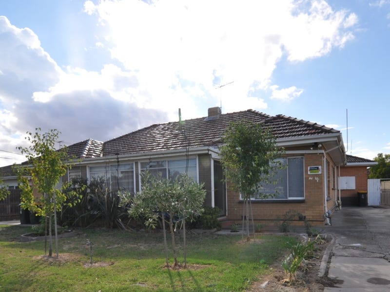 4/2 Almond Avenue, Brooklyn, Vic 3012