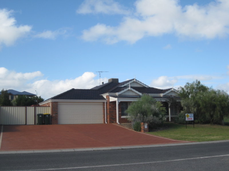 138 Lagoon Drive, Yanchep, WA 6035 Property Details