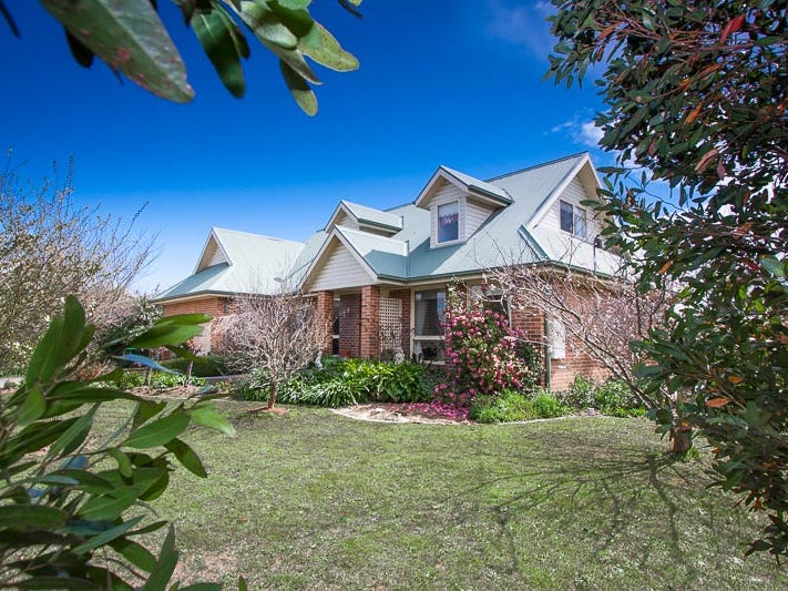 1 Aurora Close, Gisborne, Vic 3437 Property Details