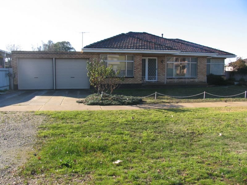 42 Redlands Road, Corowa, NSW 2646 Property Details