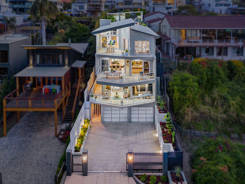 561 Royal Esplanade, Manly, Qld 4179 Property Details