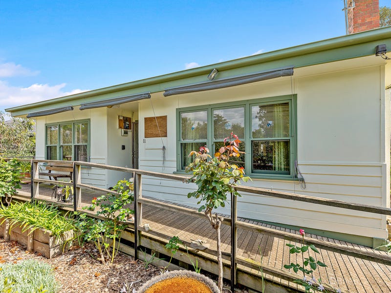 11 Carnarvon Street, Lang Lang, VIC 3984