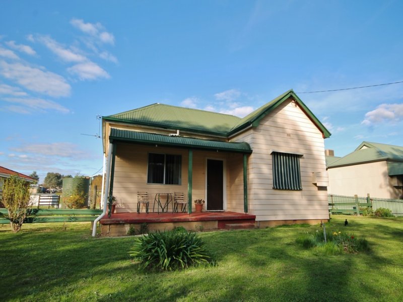 6 Willawong Street, Young, NSW 2594 Property Details