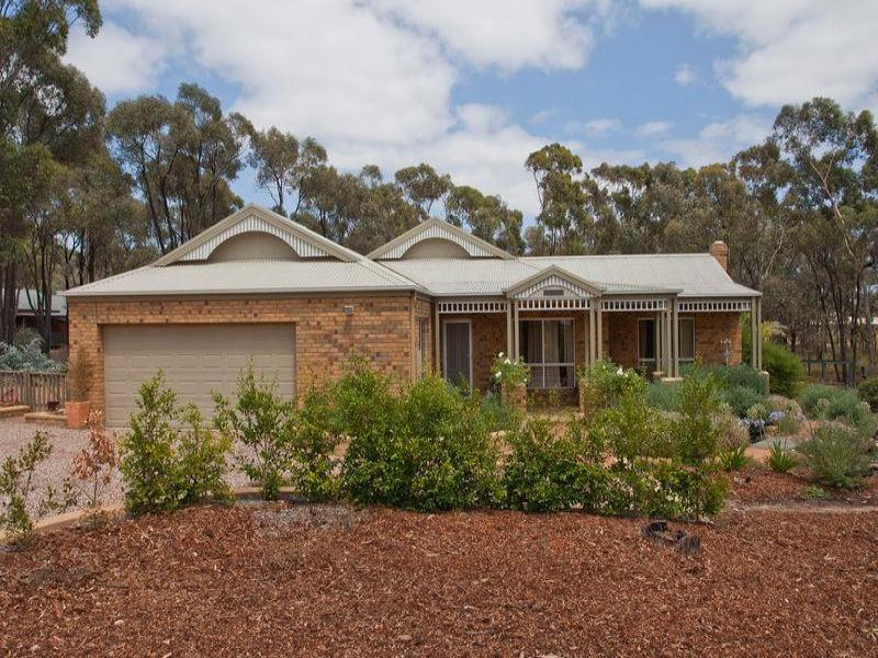 28 Braeside Drive, Junortoun, Vic 3551 Property Details