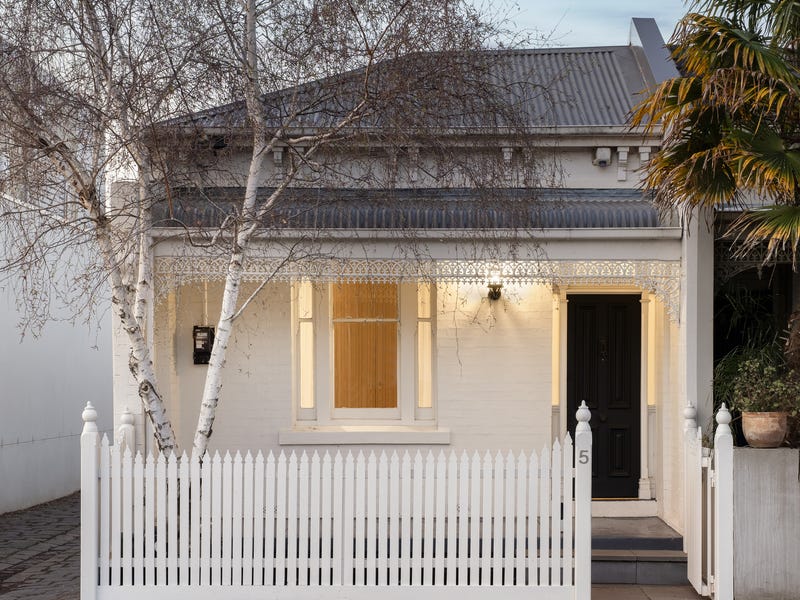 3 Bedroom Houses for Sale in Malvern, VIC 3144 (+2 locations