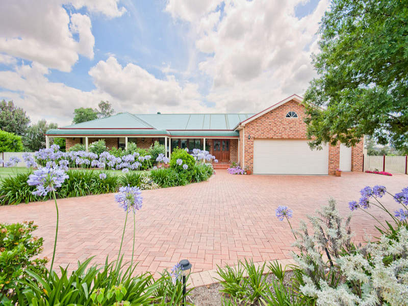 37 Sturt Place, Windsor Downs, NSW 2756