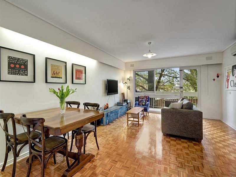 6/2a Fenwick Street, Kew, Vic 3101 Property Details