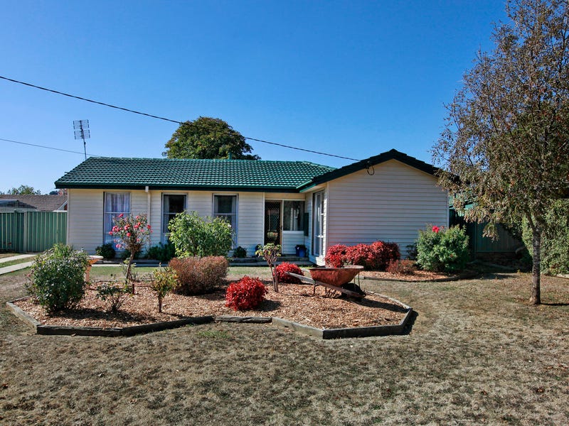 21 Anslow Street, Woodend, VIC 3442