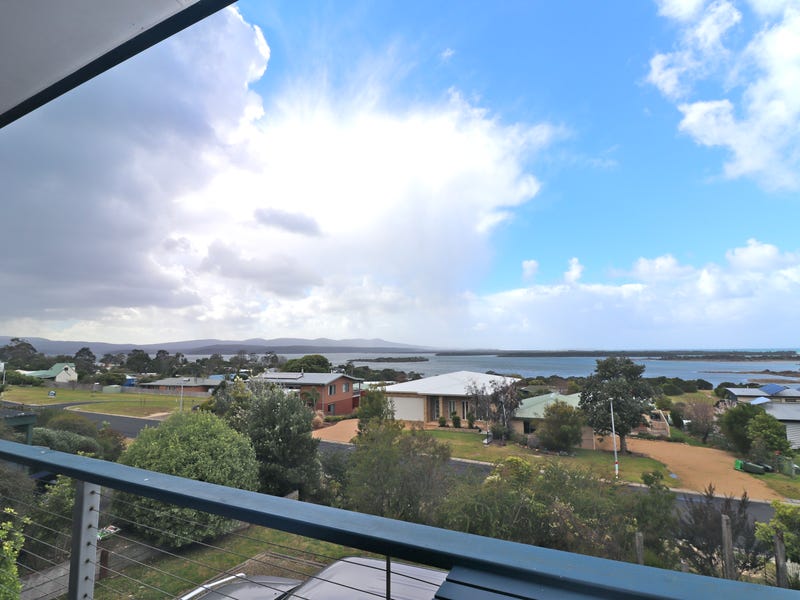 12 Raheen Drive, Mallacoota, Vic 3892 House for Rent