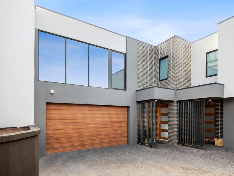 3/5 Balmoral Crescent, Rippleside, Vic 3215 Townhouse for Sale