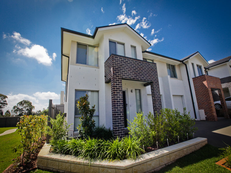 29 Sovereign Circuit, Glenfield, NSW 2167