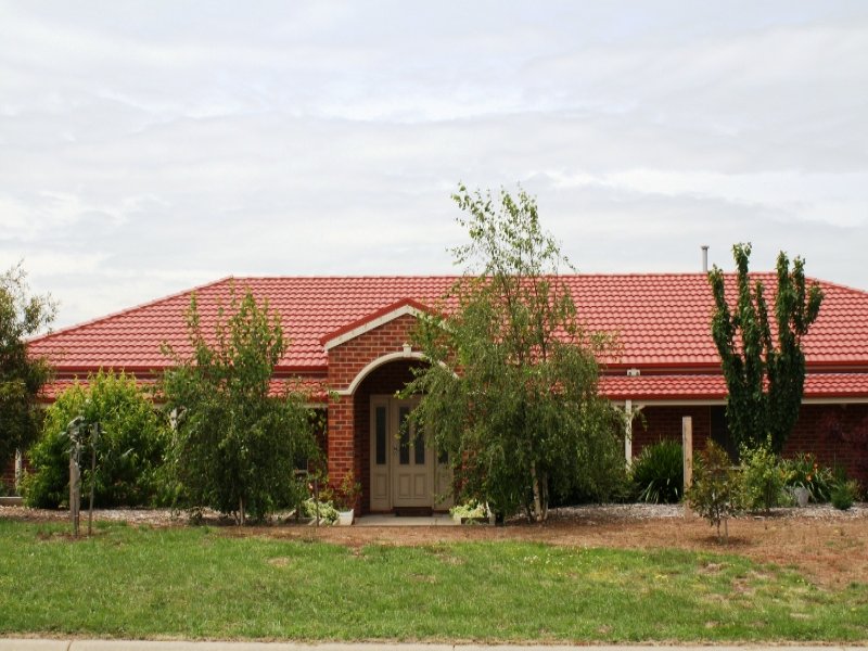 47 Shaw Drive, Romsey, VIC 3434