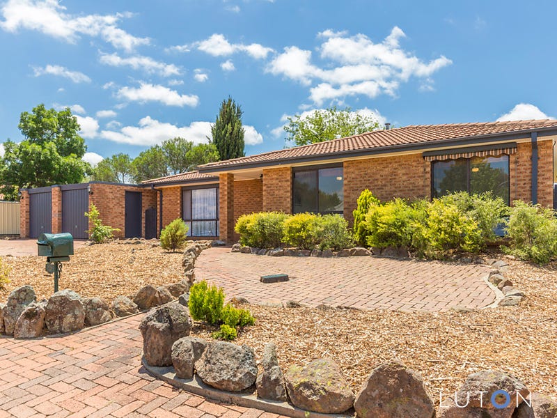 10 Arakoon Cres, Isabella Plains, ACT 2905