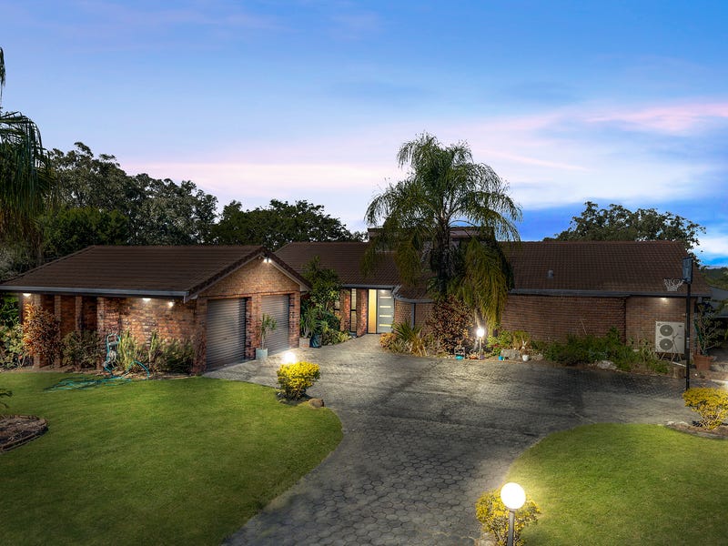 31 Branch Creek Road, Clear Mountain, QLD 4500