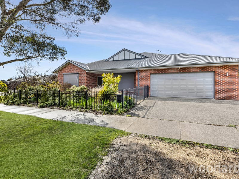 1315 Francis Crescent, Gisborne, Vic 3437 Property Details