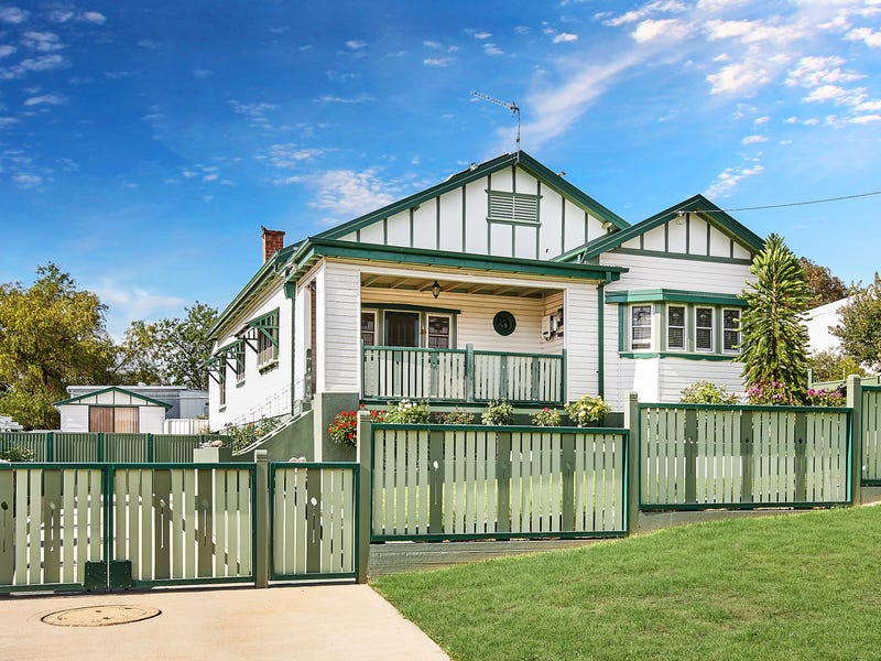 29 Dalley Street, Junee, NSW 2663 House for Sale