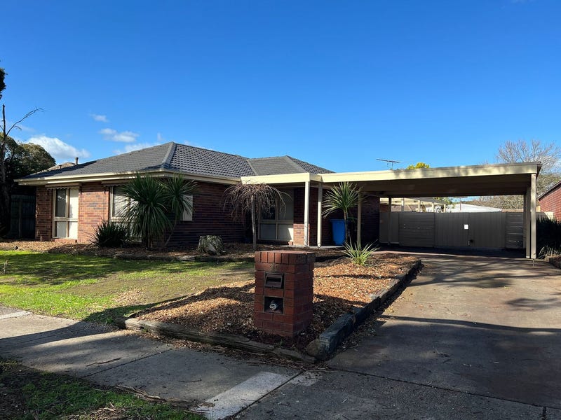 99 Endeavour Drive, Cranbourne North, VIC 3977