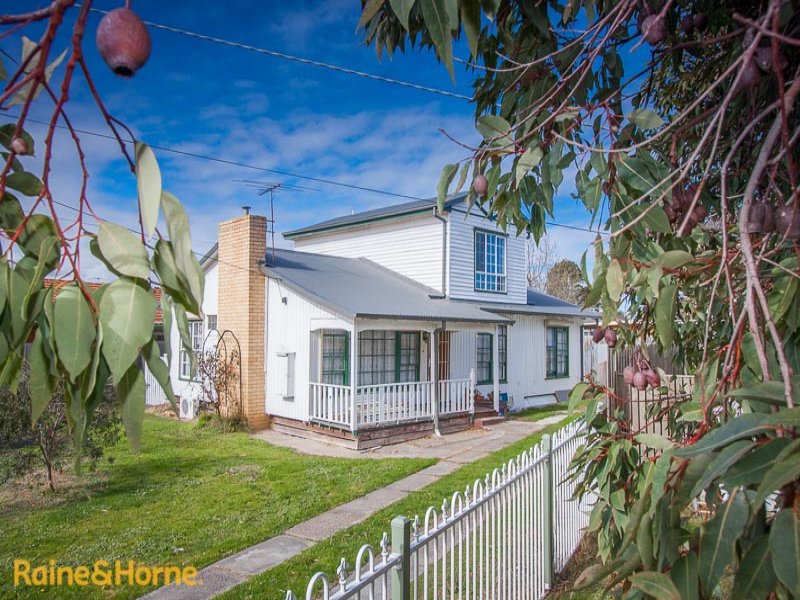 17 Melba Avenue, Sunbury, Vic 3429 Property Details