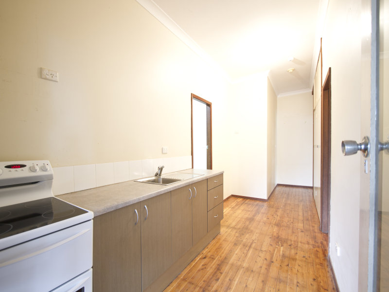 8 Campbell Avenue, The Entrance, NSW 2261