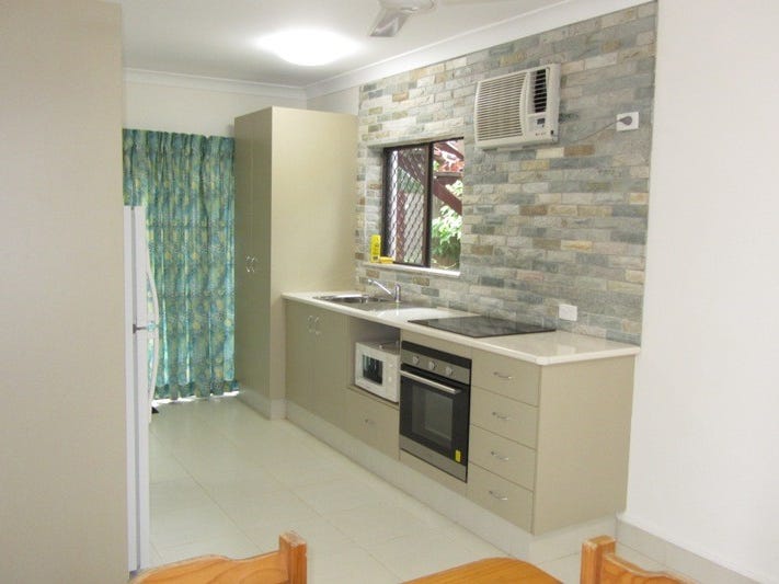 2/49 Picnic Street, Picnic Bay, Qld 4819