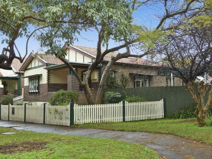 11 Goodwin Avenue, Ashfield, NSW 2131