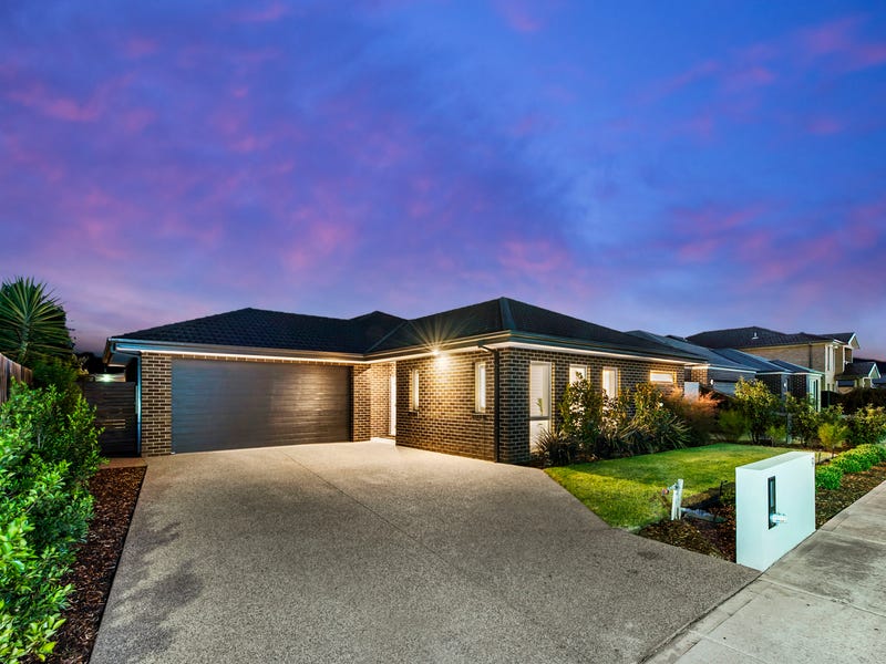 9 Wakefield Road, Taylors Hill, VIC 3037