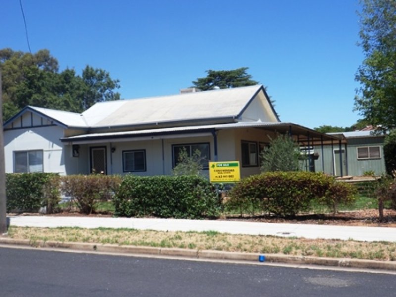 30 Ferguson Street, Canowindra, NSW 2804