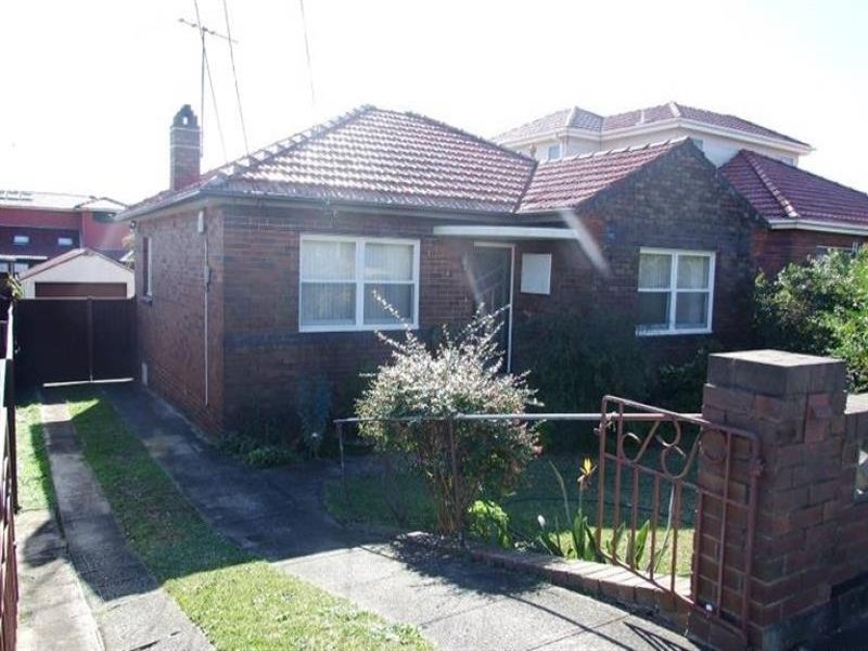 285 William St, Kingsgrove, NSW 2208 Property Details