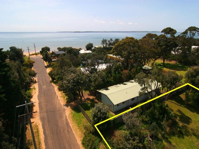 11 Rose Avenue, Cowes, VIC 3922